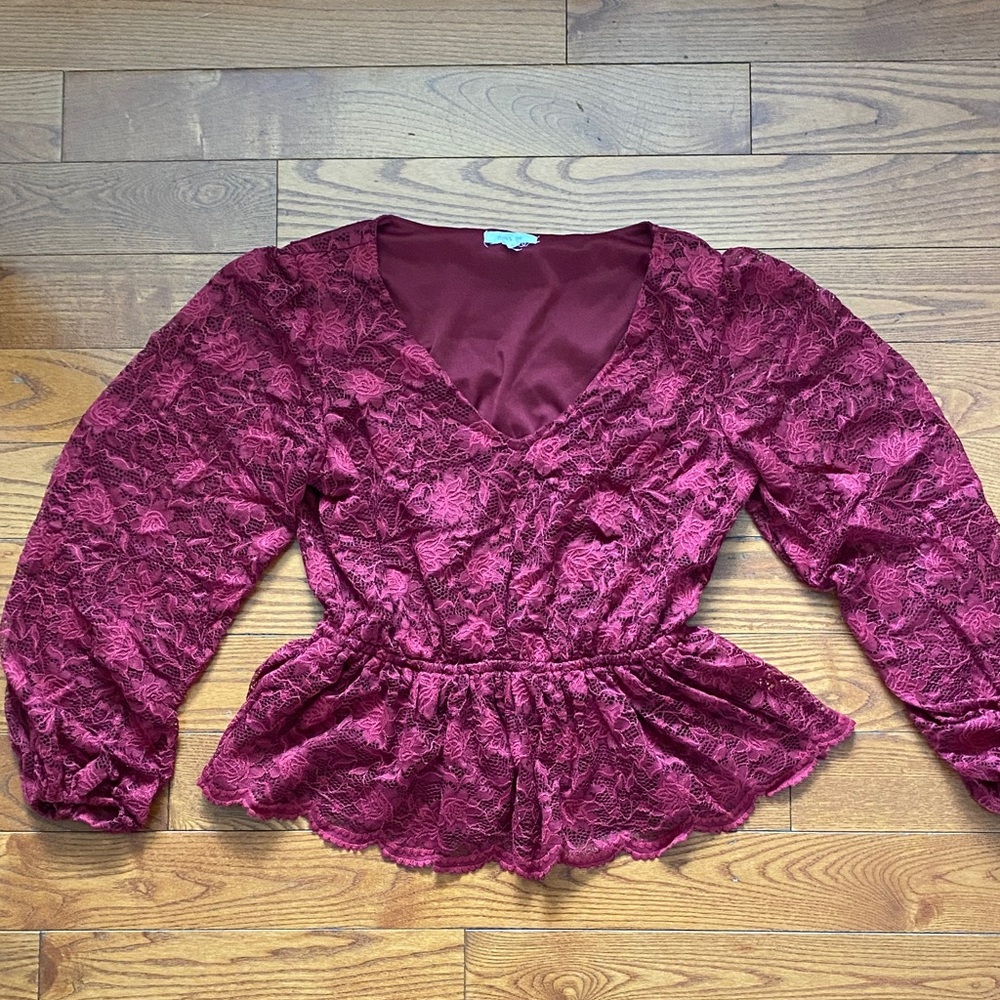 Maurices burgundy Lace Peplum Blouse size small.